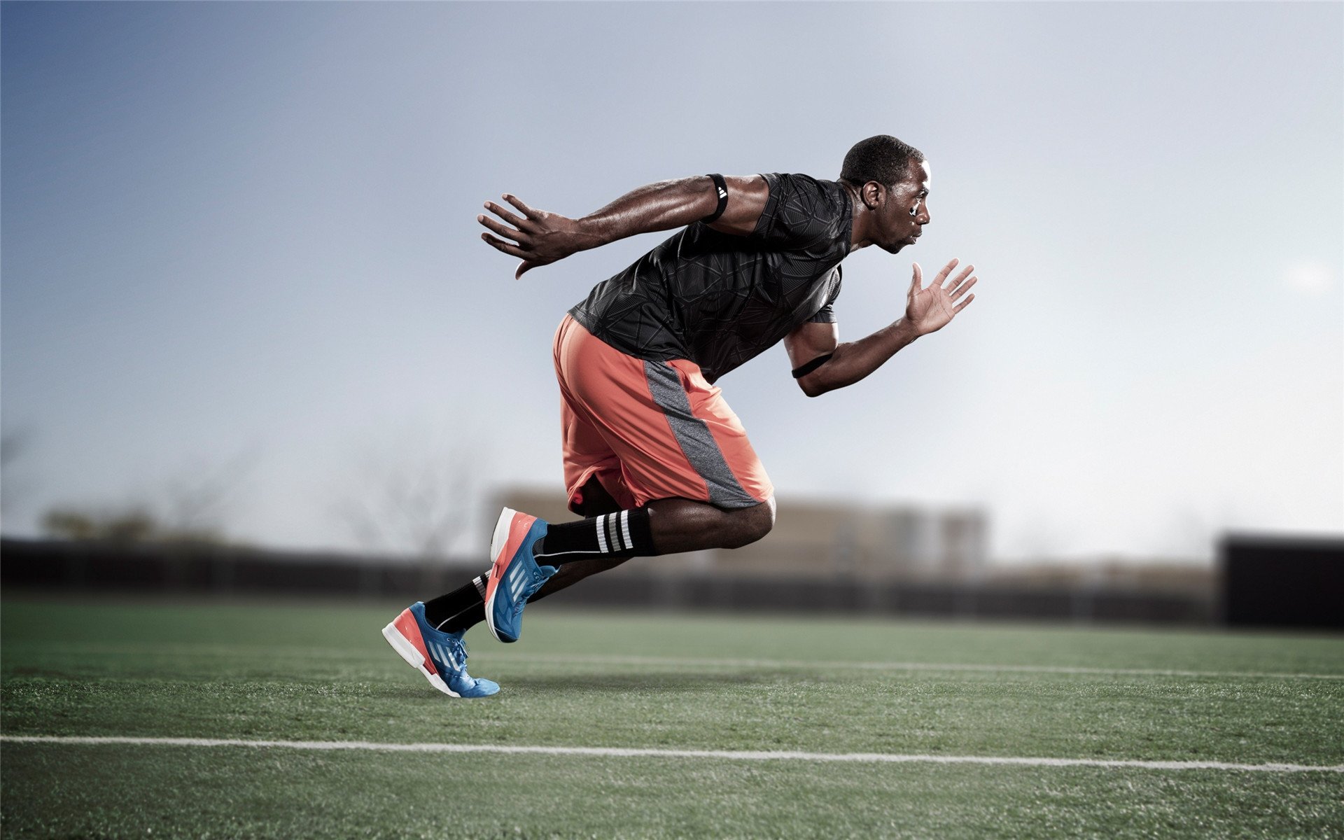 开云官方平台-_网球明星慈善赛，场外温情暖人心_，网球 明星